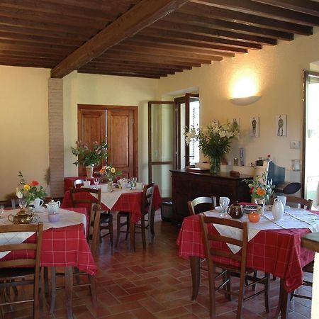 Agriturismo Pian Dei Pini 蒙蒂亚诺 外观 照片