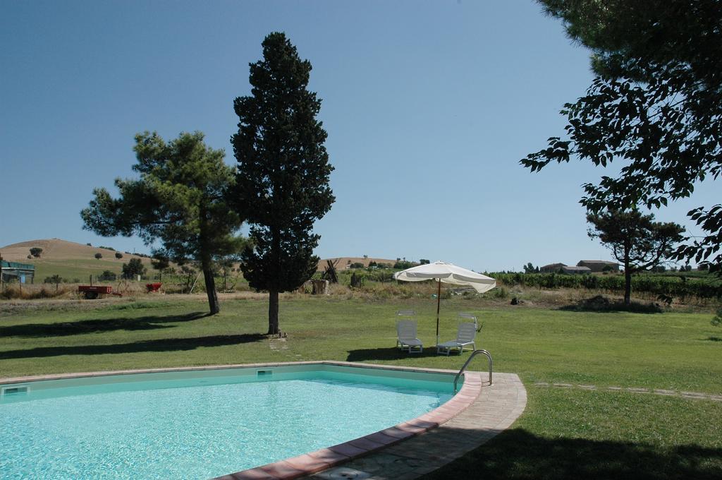 Agriturismo Pian Dei Pini 蒙蒂亚诺 外观 照片