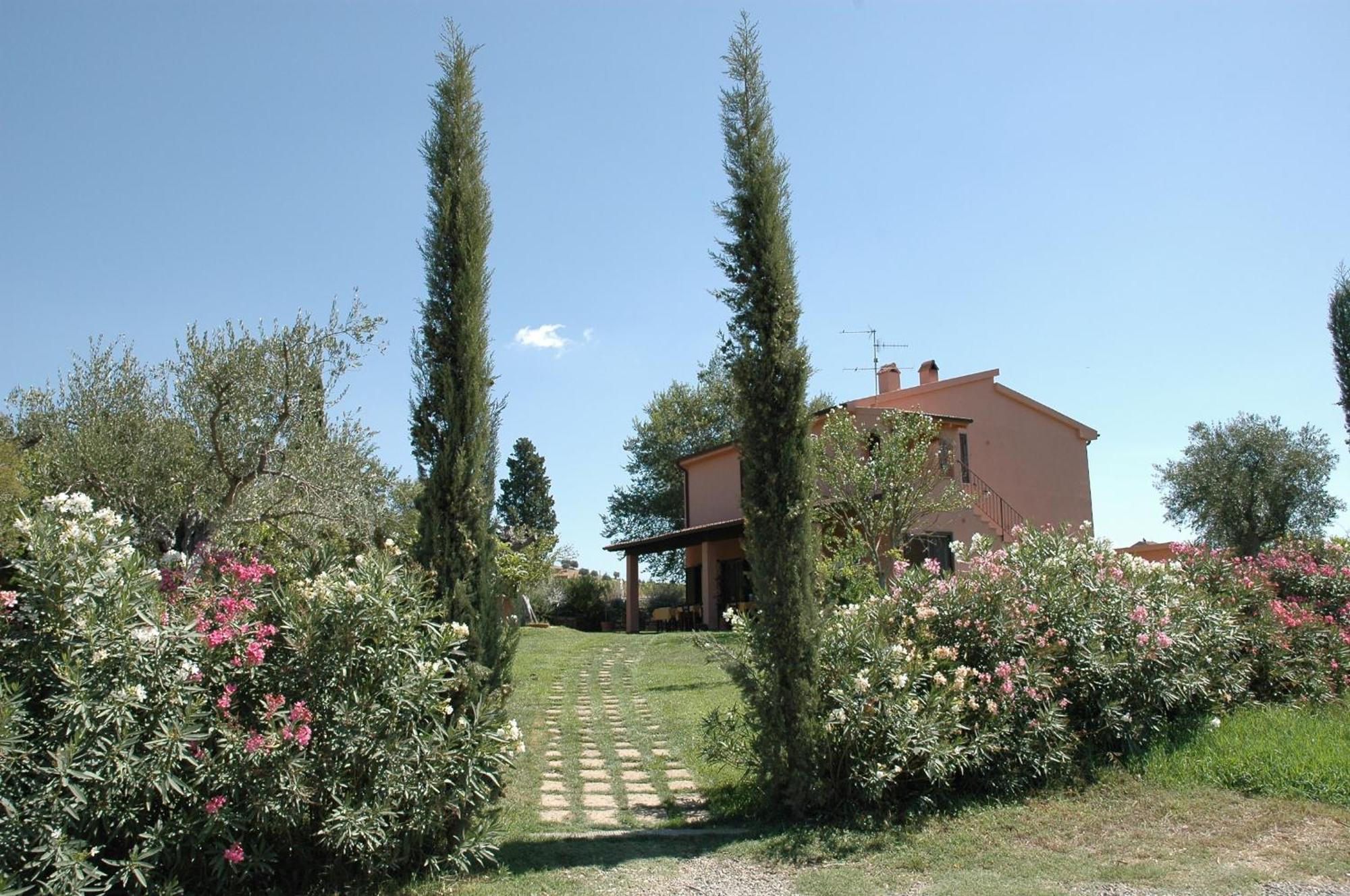 Agriturismo Pian Dei Pini 蒙蒂亚诺 外观 照片