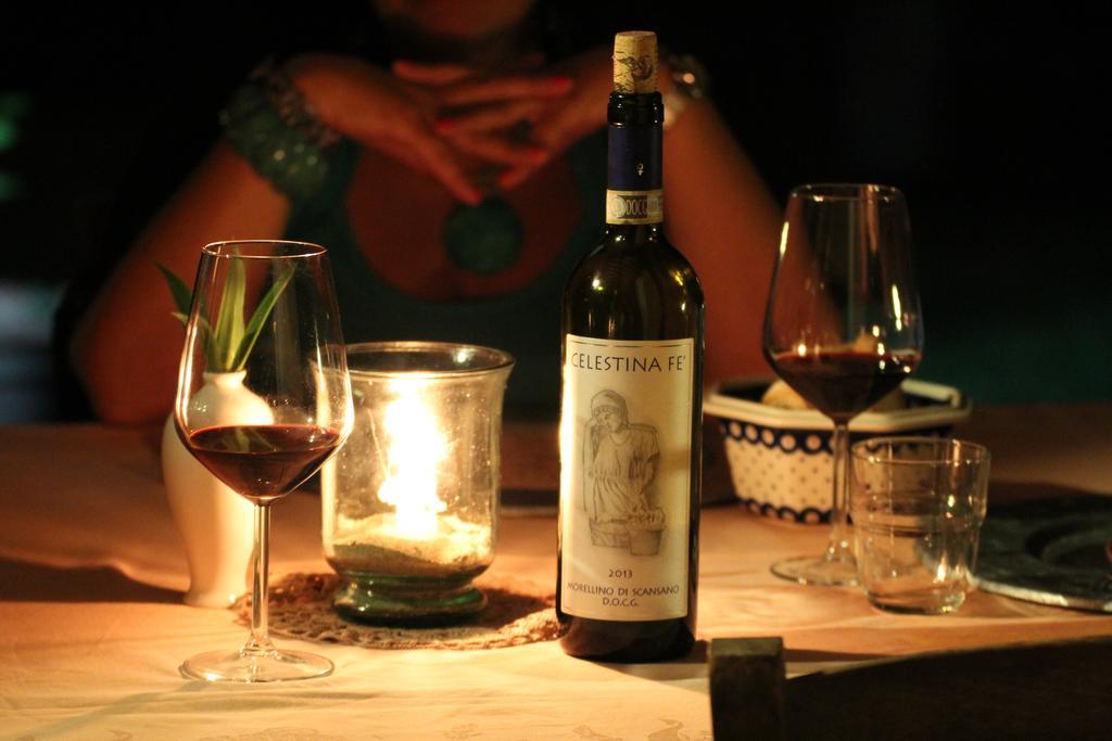 Agriturismo Pian Dei Pini 蒙蒂亚诺 外观 照片