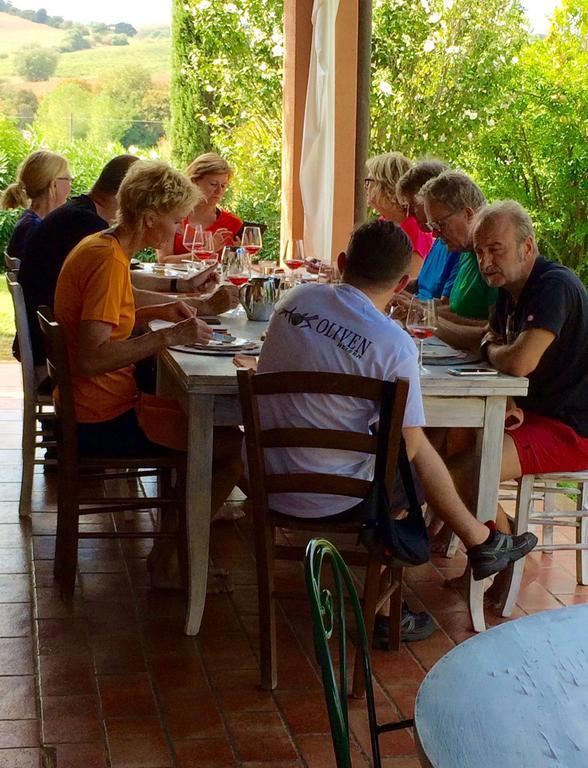 Agriturismo Pian Dei Pini 蒙蒂亚诺 外观 照片